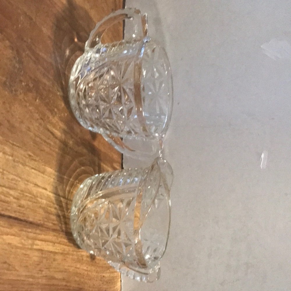 Vintage lovely crystal cut glass 2 pc creamer n sugar set. Perfect condition